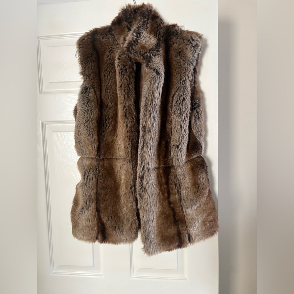 Chic Faux Fur Vest in Rich Brown